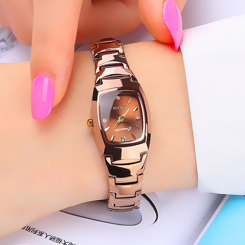 The new fashion of tungsten steel women’s watches, waterproof and simple display temperament, small dial quartz women’s watches, a fashionable choice not to be missed!