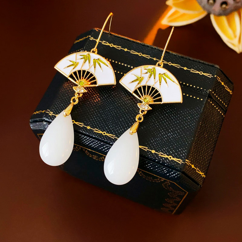 Oil-drip fan with diamonds and jade ear hooks, elegant and fashionable earrings, niche high-end earrings