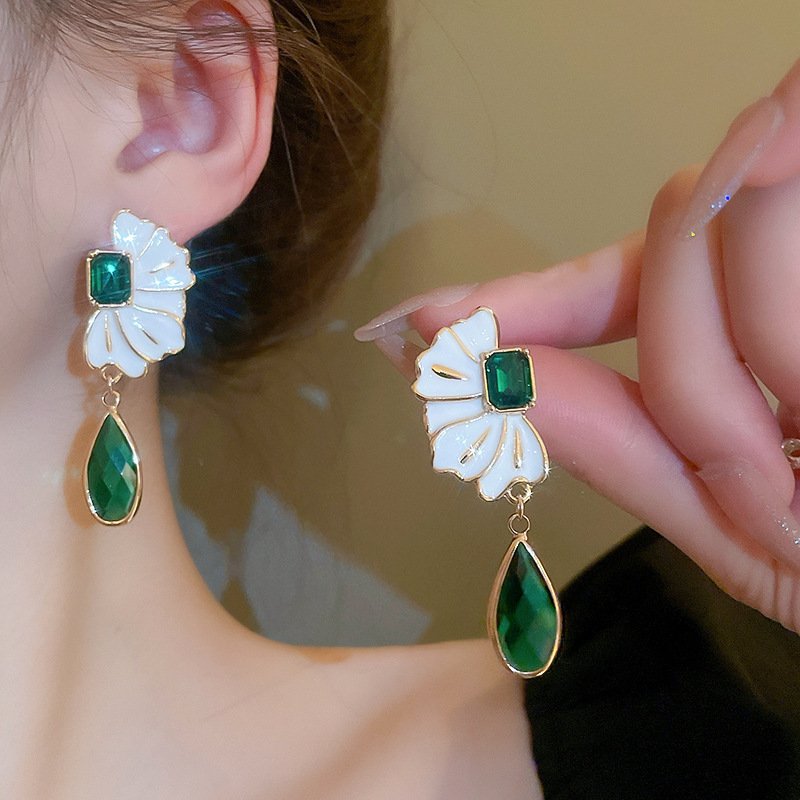 Diamond crystal peacock green tassel earrings, silver needle vintage green series earrings